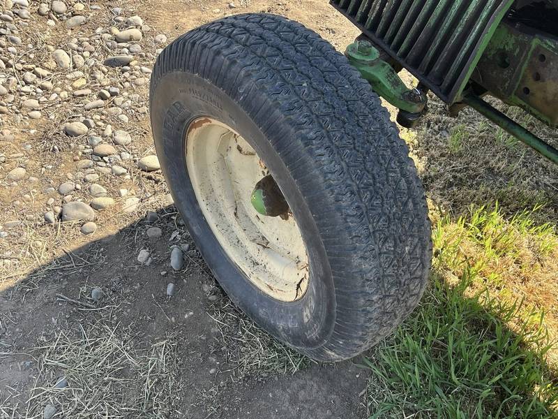 John Deere 2440