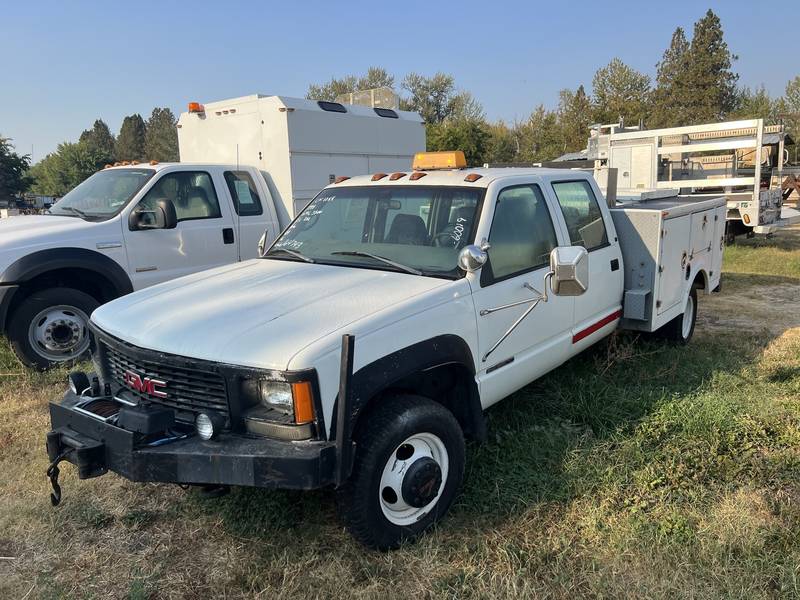 1998 GMC 3500 Crewcab Utility, 4x4, Dsl, (CN 1084)