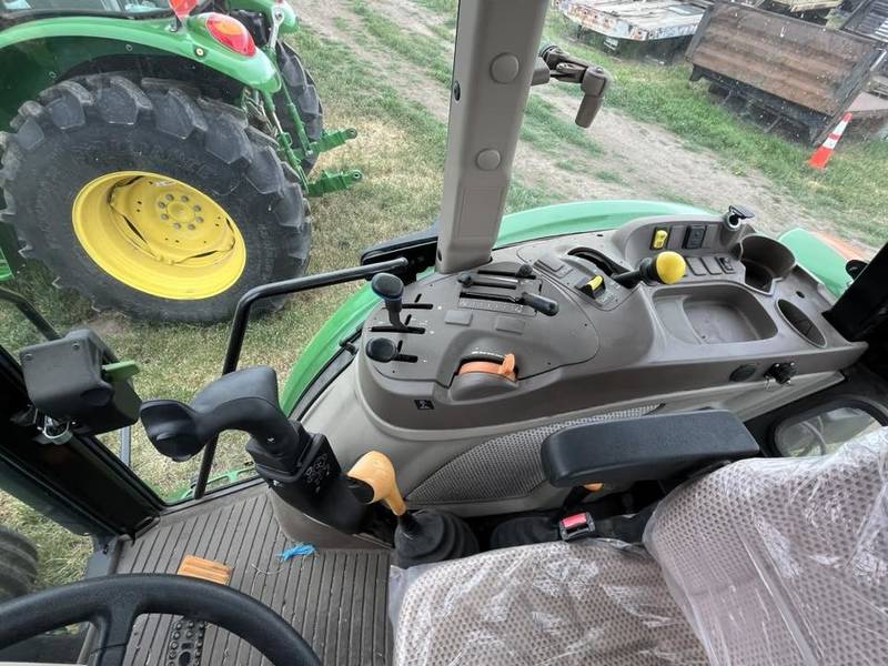 2022 JD 5075 M Tractor