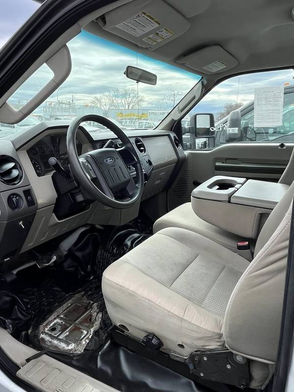 2008 Ford F350 4x4 Utility (CN-95)