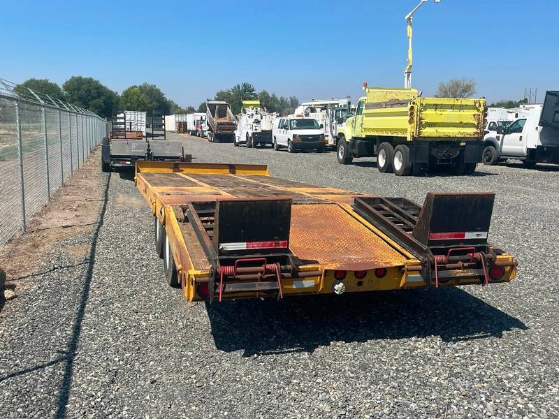 1994 Eager Beaver 25ft flatbed trailer (CN-64)