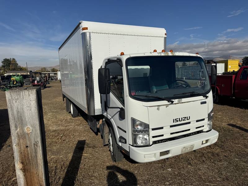 2011 Isuzu NRR 18ft Box Truck W/ Liftgate