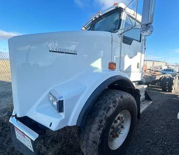 2006 Kenworth T800 4 axle truck (CN 72)