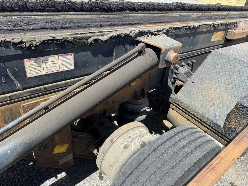 2012 Peterbuilt Model 348, Hook Chain Box Mover Truck