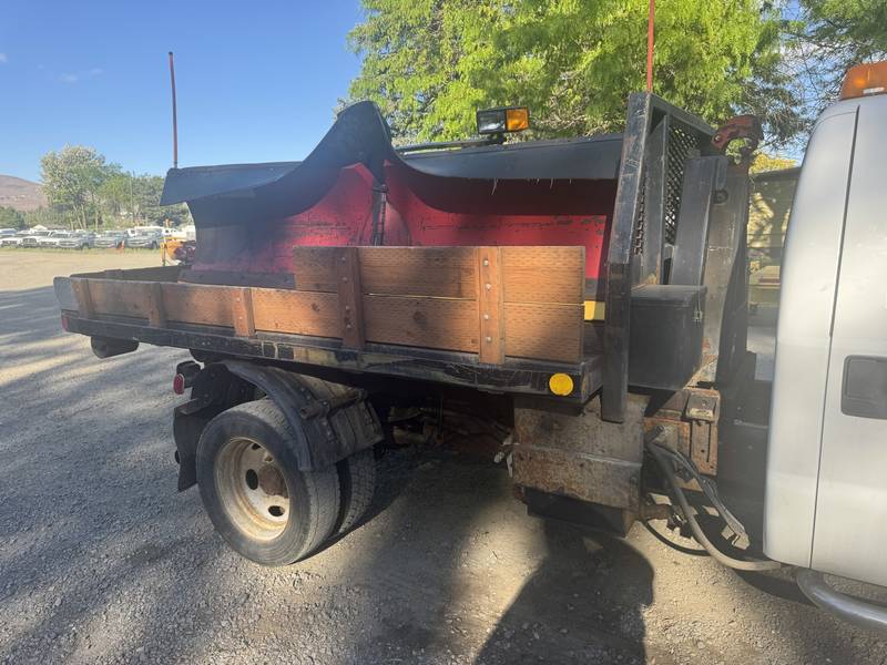 2006 Ford F550 Crewcab, 4x4, Steller Hook retrieval system w/ front Boss V-Plow