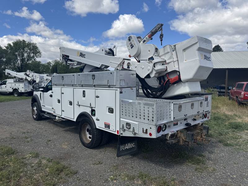 2017 Ford F550 4x4, 40 ft Altec Bucket, Bucket/ Material lift(CN 1058)