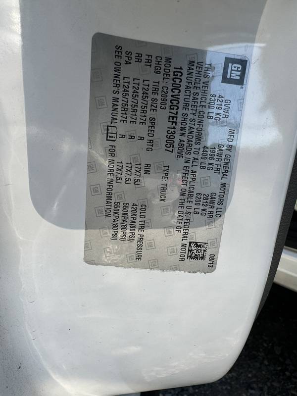 2014 Chevy 2500 HD pick up (CN 1012))