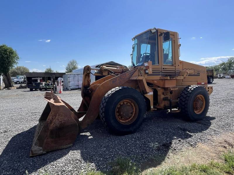  1994 Case 621B Wheel Loader, 2 yrd