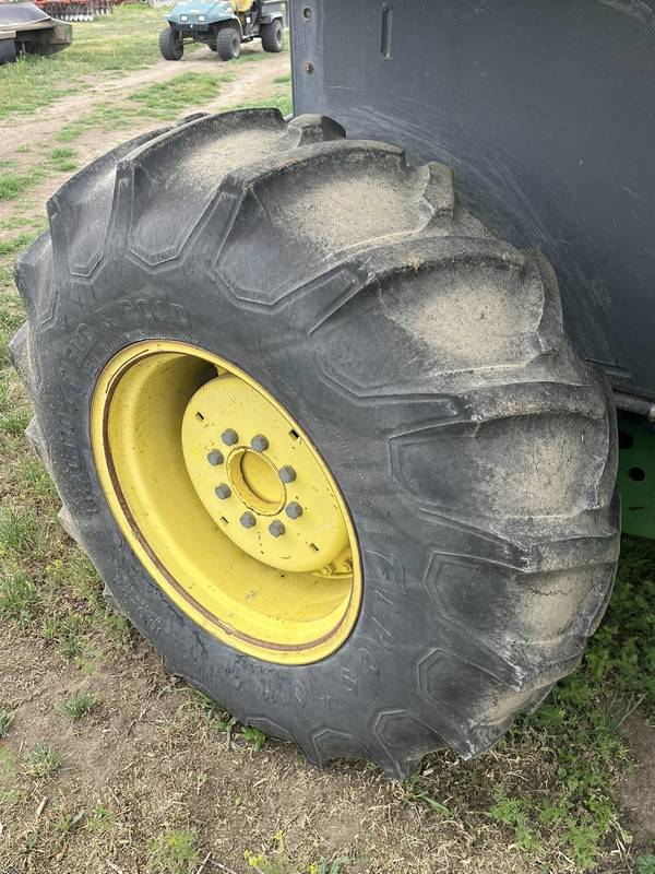 2003 John Deere 6200