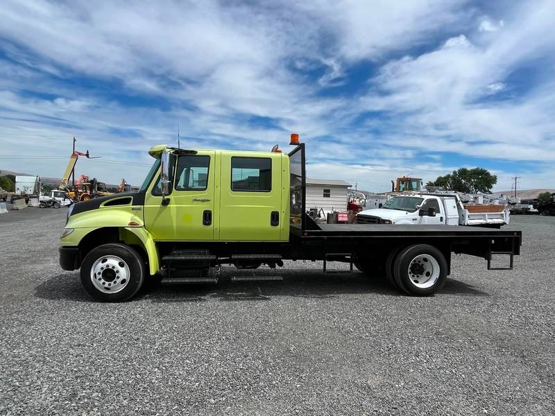 2013 IHC 4300 Crewcab 12 ft Flatbed (CN 1087)