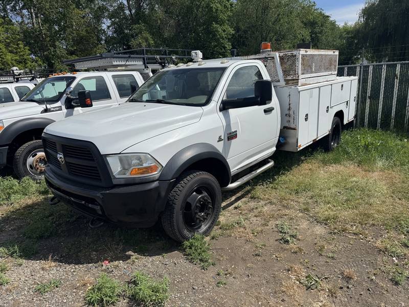 2012 Dodge Ram 5500, 4x4, utility (CN 51)
