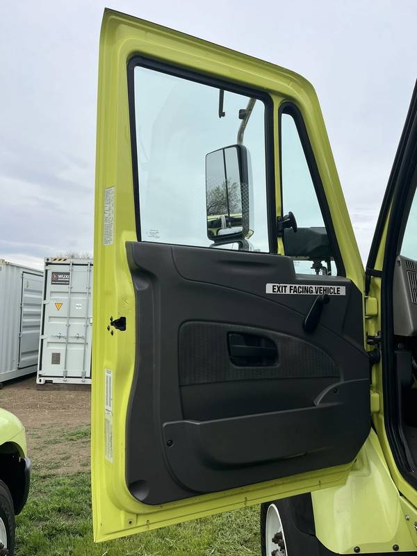 2009 IHC 7600, 5 yrd Dump Truck (CN 97)