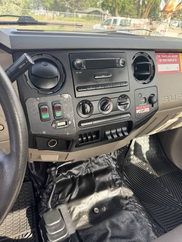 2008 Ford F450 35 ft Altec Bucket Truck, 4x4, (CN 20)
