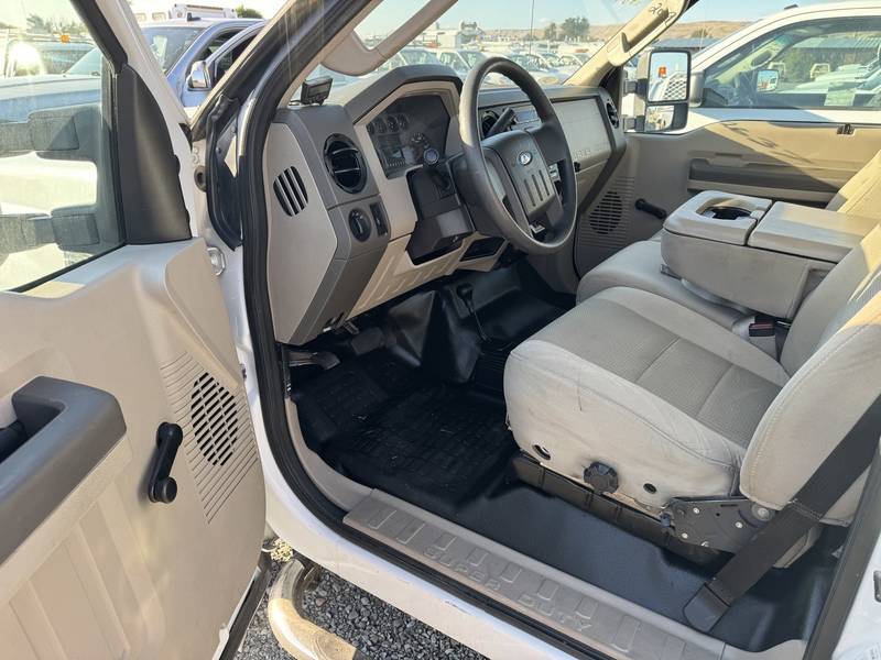 2009 Ford F350 XL SD 4x4, Utility Truck, (CN 81)
