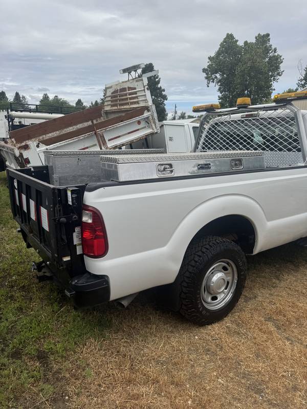 2012 Ford F250, ExtCab, 4x4, W/western 7.6 snowblade