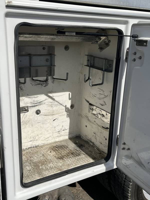 2019 Ford F550 4x4 40ft Bucket Truck W/MATERIAL LIFT  (CN 1005)