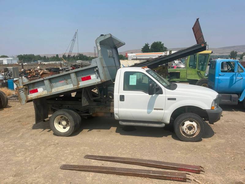 2003 FORD F550 4x4, 2-3 yrd DUMP