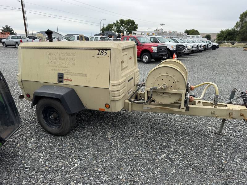 2009 Ingresoll-Rand P 185W Towable Air Compressor
