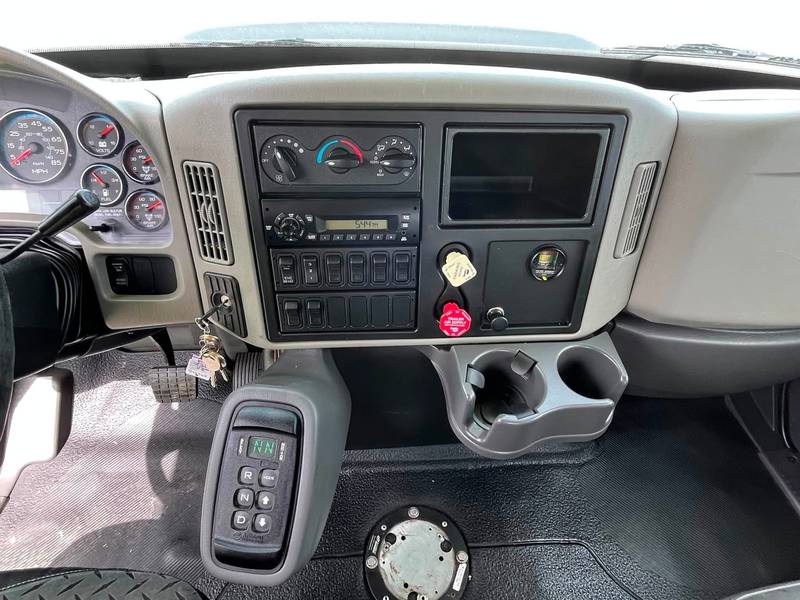 2013 IHC 4300 Crewcab 12 ft Flatbed (CN 1087)