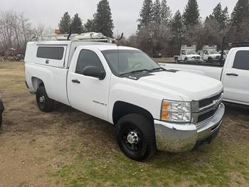 2014 Chevy 2500 HD Pickup W/ work canopy