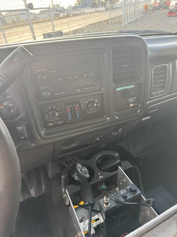 2006 Chevy 3500, 10 ft Flatbed W/Hoist, Front snow plow,  (CN 27)
