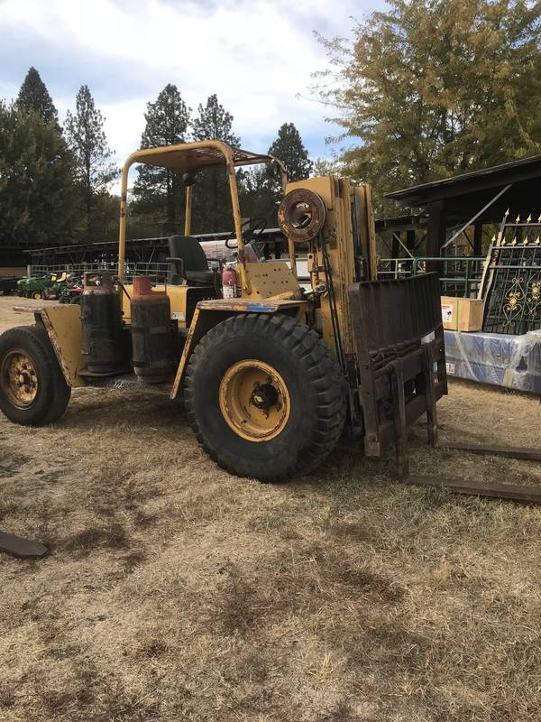 Hyster Pioneer 80 All Terrain 8000lb Forklift