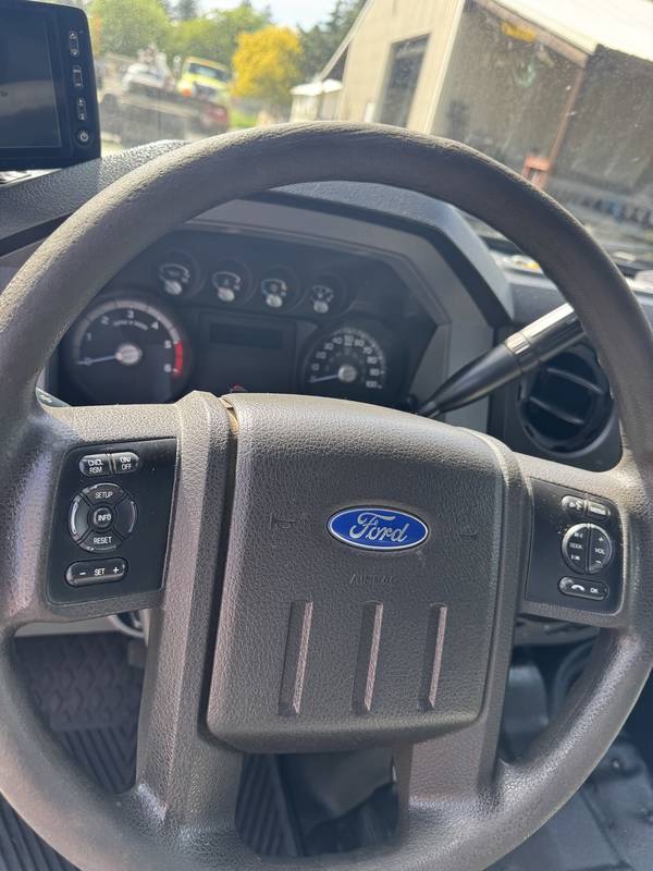 2015 Ford F550 Crewcab, 4x4, 10 ft bed w/boxes (CN 1038)