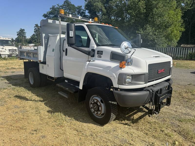 2006 GMC 5500 4x4, 3 yrd dump truck w/snow blade available 