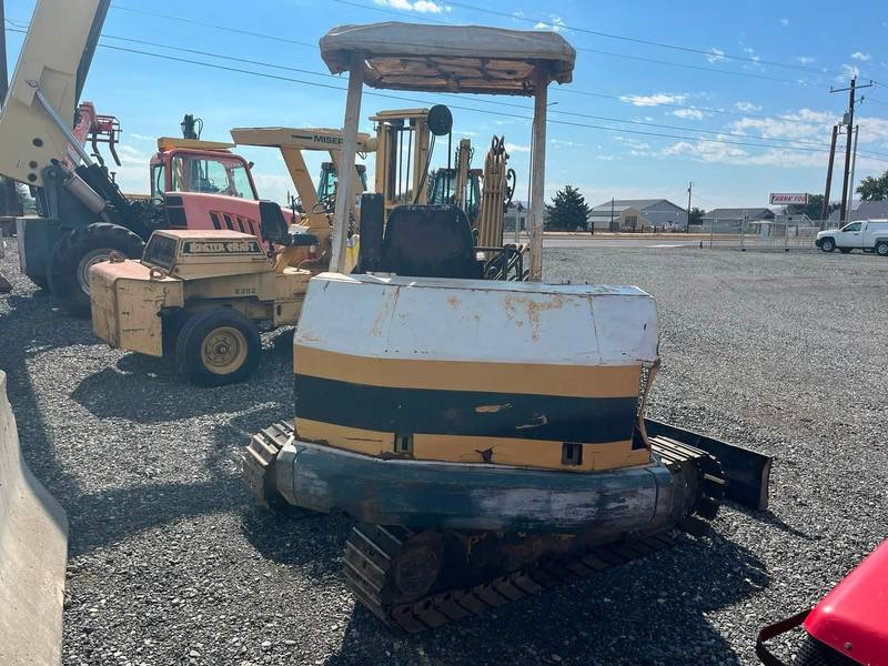KOMATSU PC30