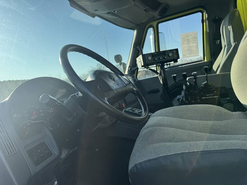 2007 IHC 7600 12 YRD Dump Truck (CN 1084)