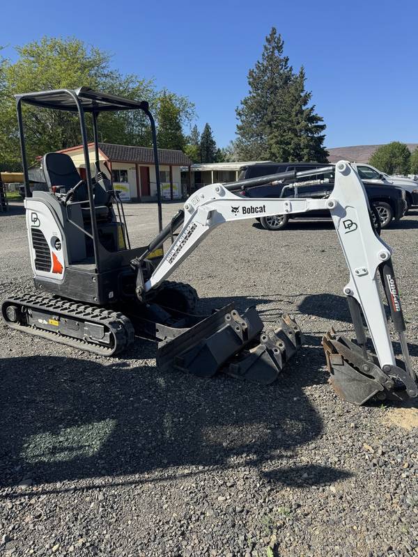 2022 Bobcat E-20 Mini Excavator 