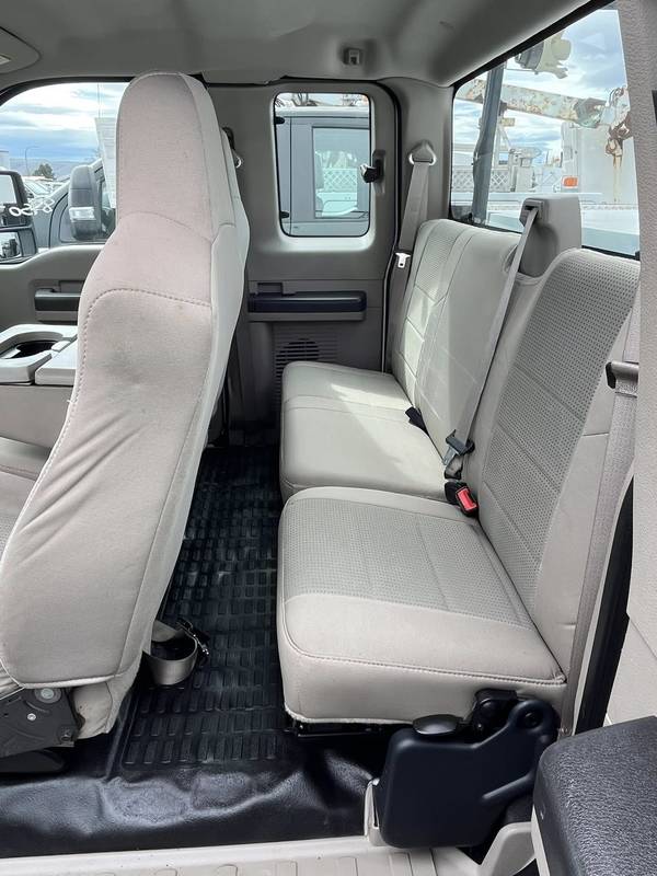 2008 Ford F350 4x4 Utility (CN-95)
