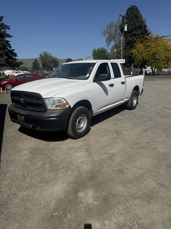 2012 Dodge Crewcab, 1500, 4x4, Truck, (CN 82)