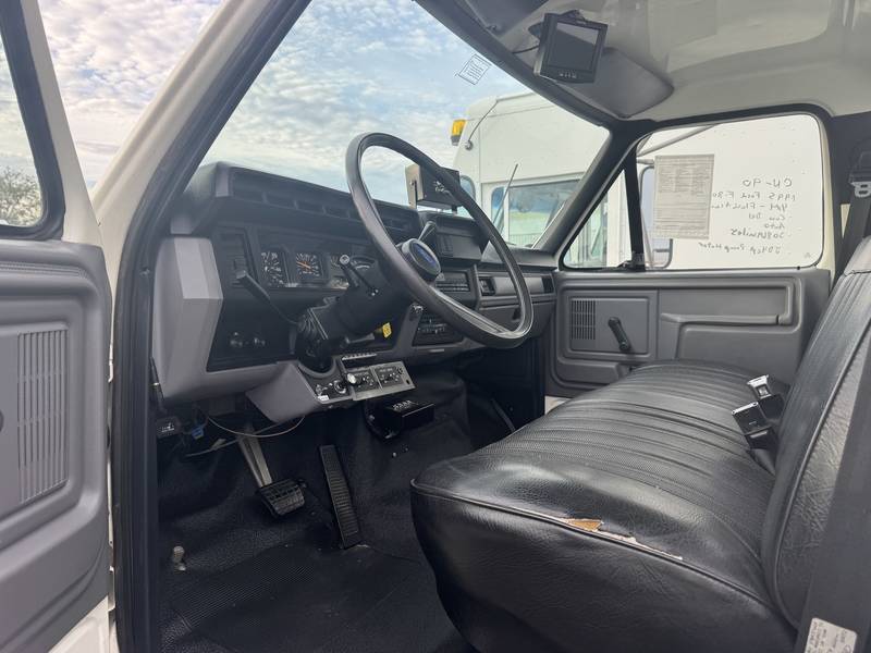 1995 Ford F800 4x4, Cab Chassis Truck (CN-90)