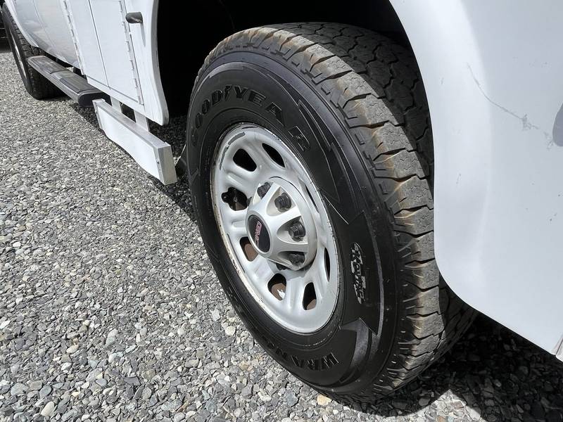 2011 GMC Sierra 3500, Utility, 4x4, Dsl, (CN-92)