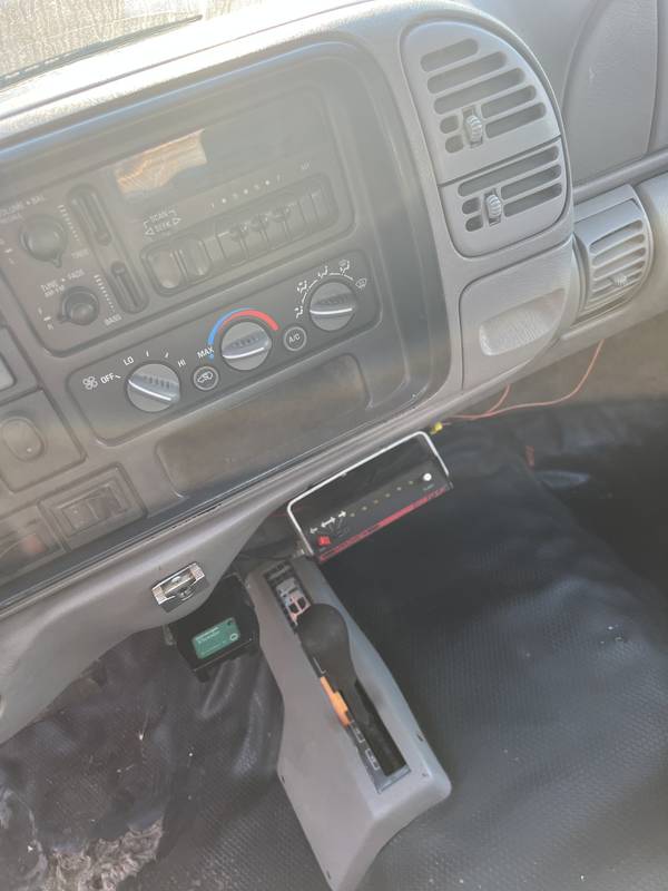 1998 GMC 3500 Crewcab Utility, 4x4, Dsl, (CN 1084)