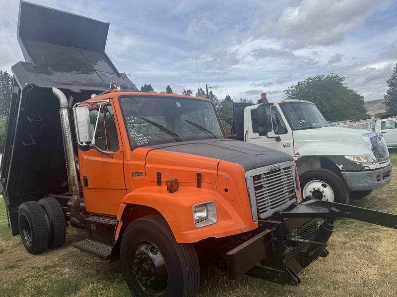 1997 Frtliner FL 80, 5 yrd dump truck, (CN 52)