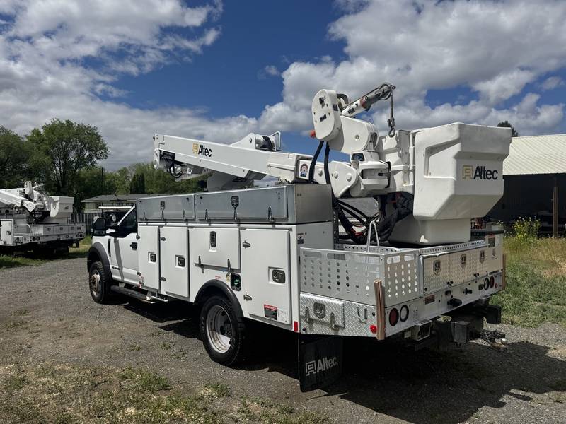 2017 Ford F550 4x4, Altec 40M , Bucket/Material Lift (CN 1052)