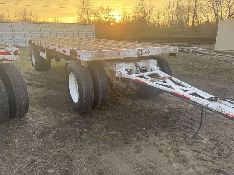 1986 Trailco 20 ft pup trailer. (CN 1015)