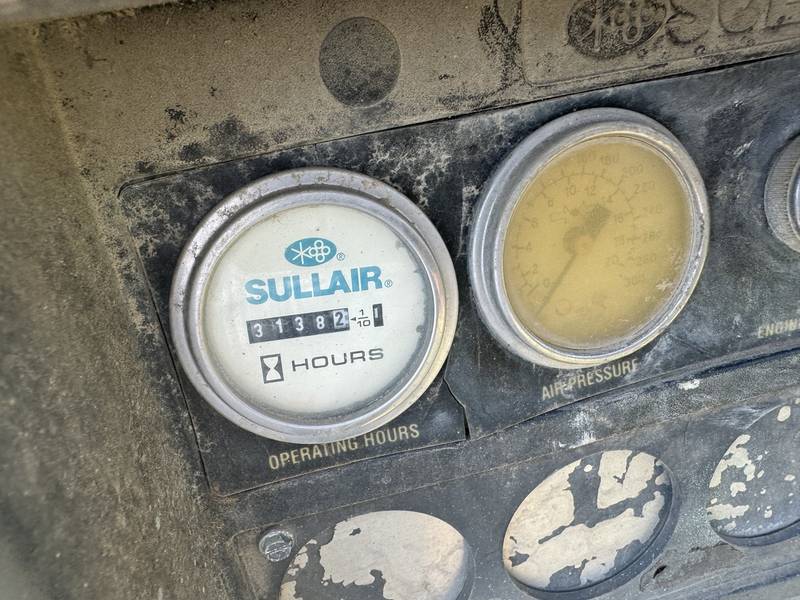 2000 Sulliar 185 cfm air compressor (CN 1069)