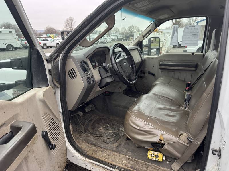 2008 Ford F550 2-3 yrd Dump Land scraper fold down sides(CN 16)