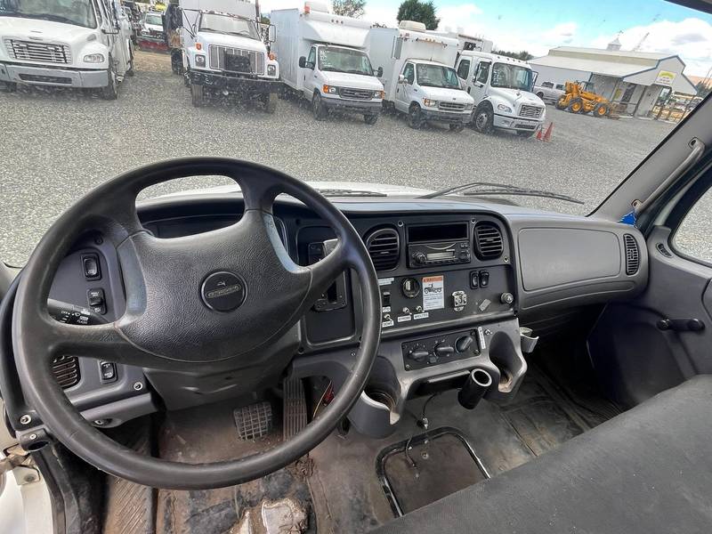 2011 Freightliner M2 Utility