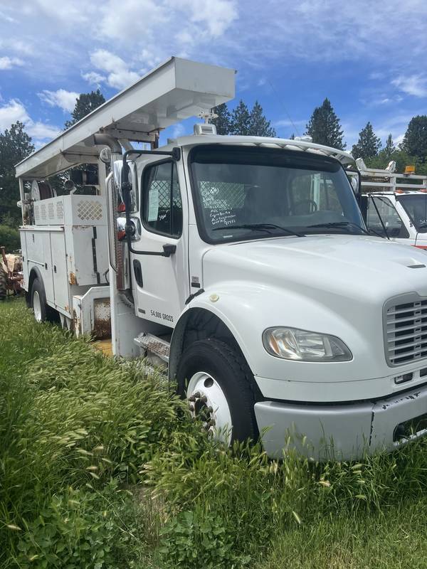 2005 Frieghtliner  M2, Service truck, (CN 21))