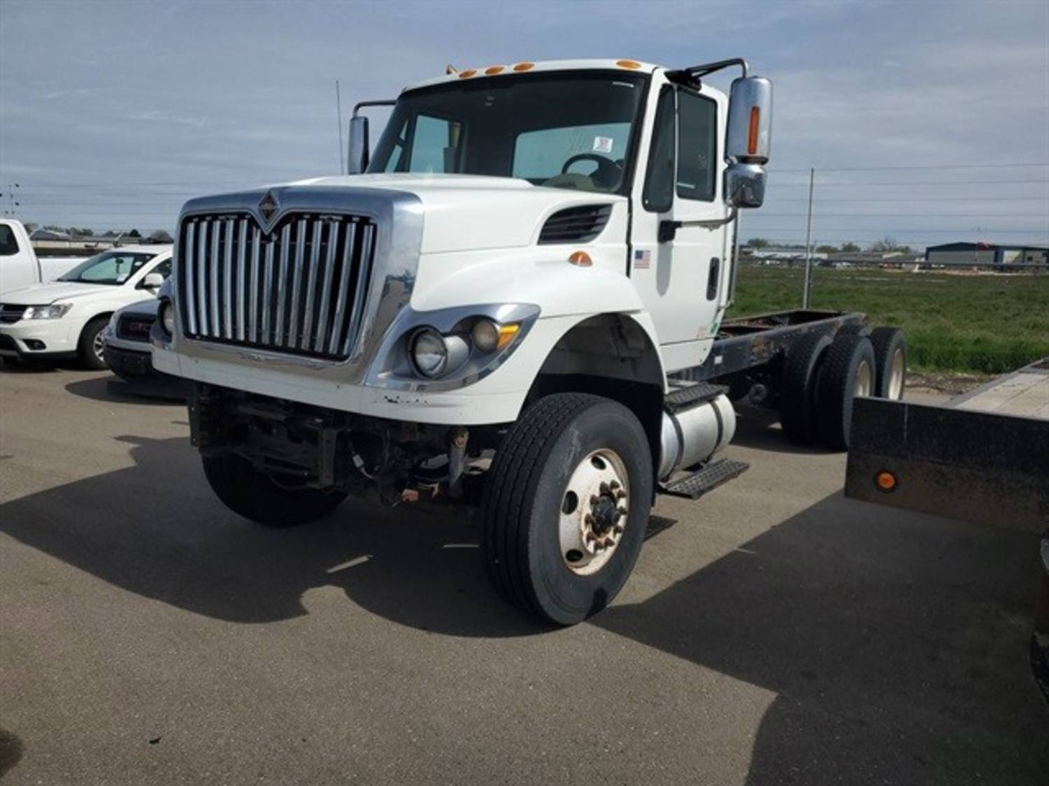 2012 IHC 7500 Cab Chassis, Tandem axle truck - Heaverlo Northwest