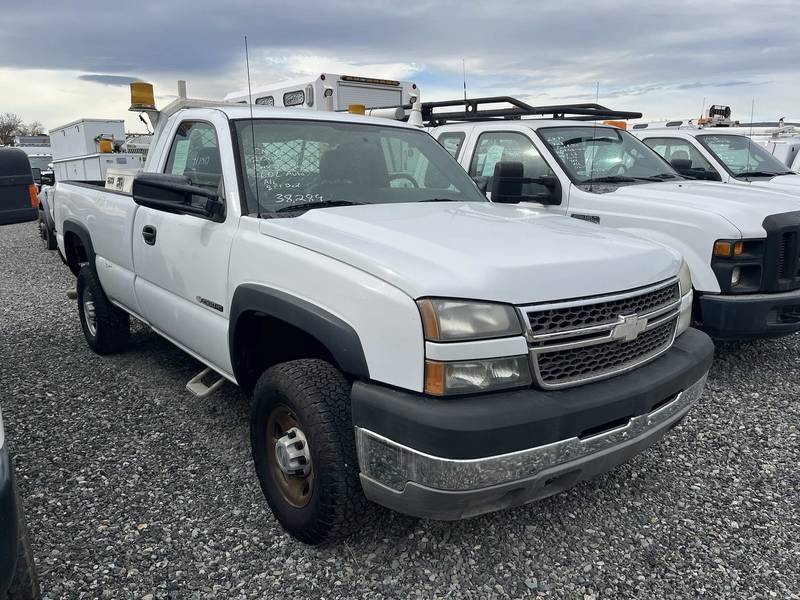 2005 Chevy 2500, Pickup,  (CN 70)