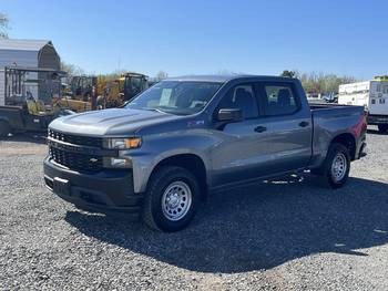 2020 chevy silverado Z71 4x4 1500 (CN-34)