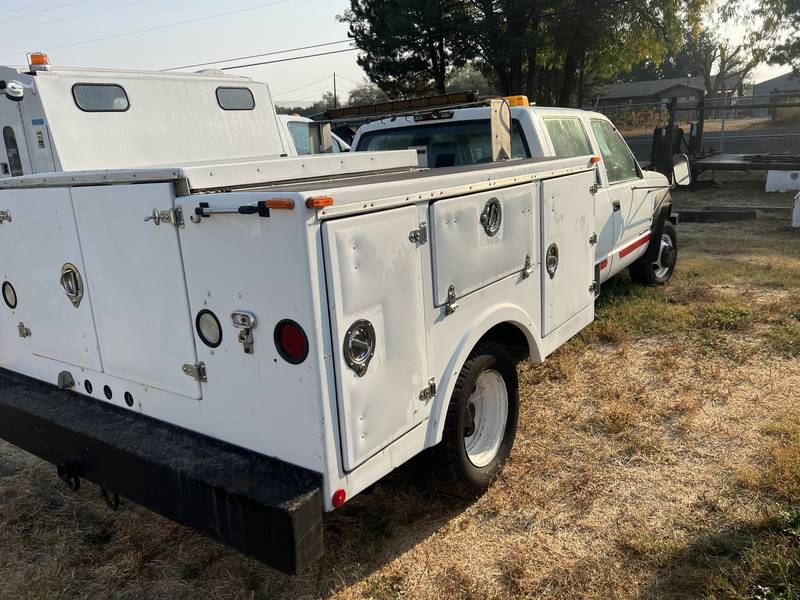 1998 GMC 3500 Crewcab Utility, 4x4, Dsl, (CN 1084)