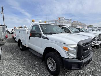 2015 Ford F-350 Utility truck (CN-1036)