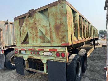 1982 Peerless 40 ft scrap container trailer