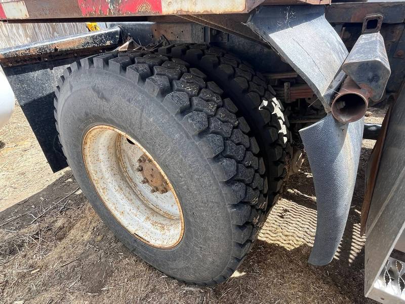 1995 International 4800 4x4